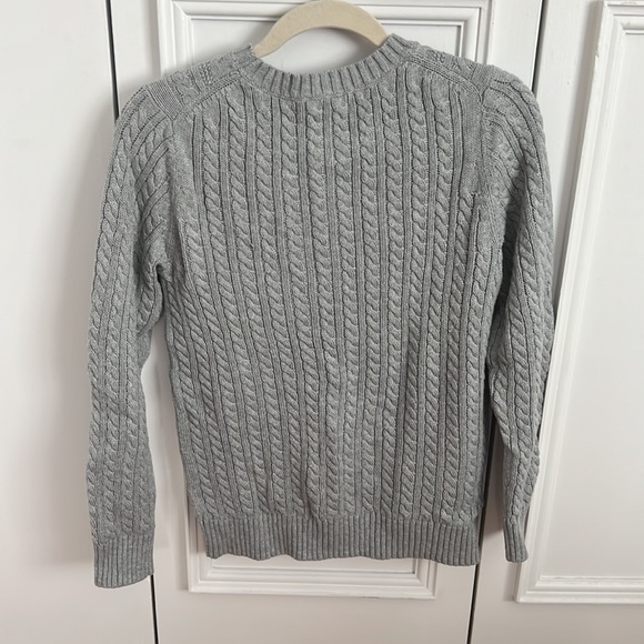 Women’s Gray Cable-knit Sweater - Picture 4 of 5